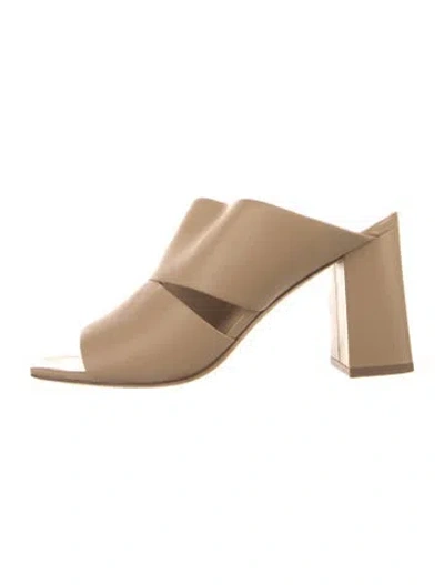 Pre-owned Vince Leather Slides In Neutrals
