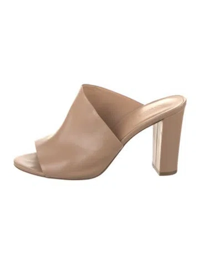Pre-owned Vince Leather Slides In Neutrals