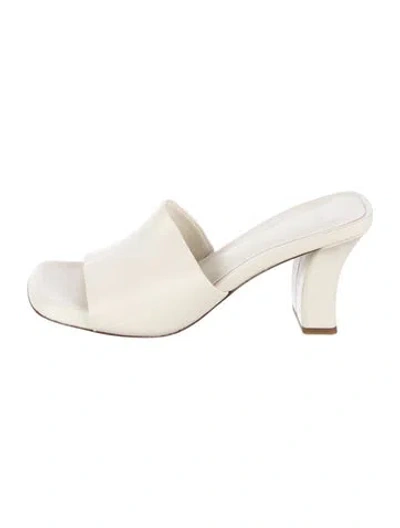 Pre-owned Vince Leather Slides In Neutrals