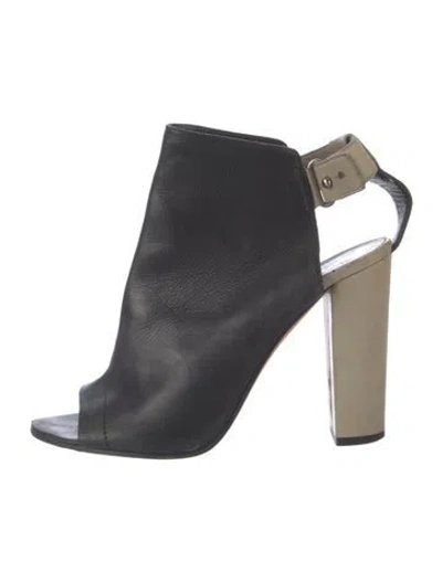 Pre-owned Vince Leather Slingback Pumps In Black