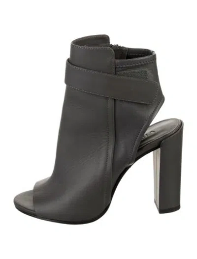 Pre-owned Vince Leather Slingback Pumps In Gray