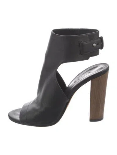 Pre-owned Vince Leather Slingback Sandals In Black