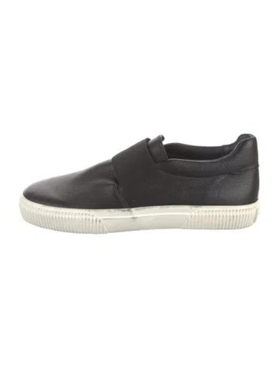 Pre-owned Vince Leather Sneakers In Black