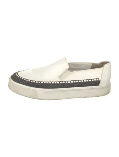 Pre-owned Vince Leather Sneakers In White