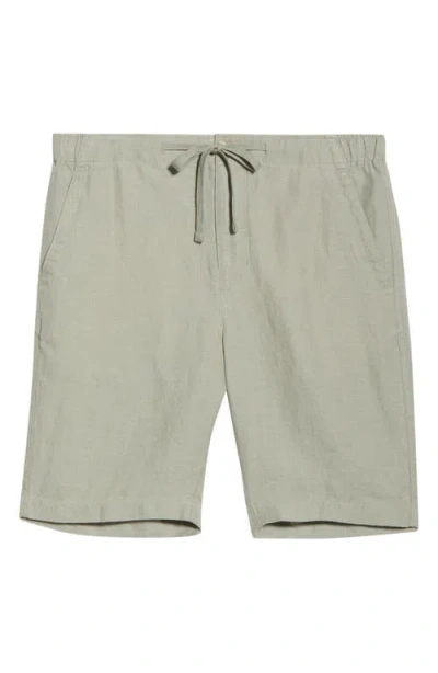 Vince Lightweight Hemp Shorts In Green