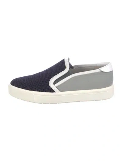 Pre-owned Vince Loafers In Blue