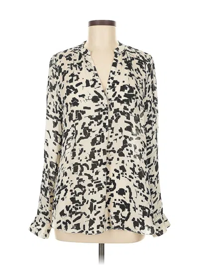 Pre-owned Vince Long Sleeve Silk Top Ivory Animal Print Pattern Plunge Neckline Tops In White