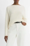 Vince Boucle Raglan Boatneck Wool & Cashmere-blend Sweater In Off White