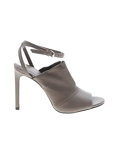 Pre-owned Vince Mule/clog In Tan