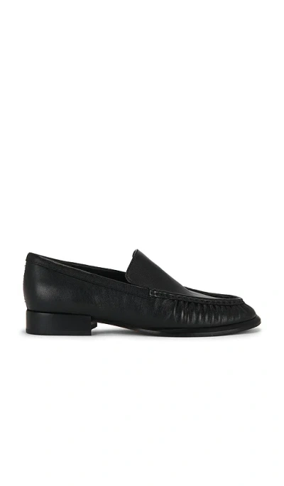 Vince Nora Loafer In Black