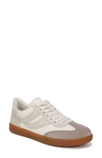 Vince Oasis Sneaker In Milk/horchata