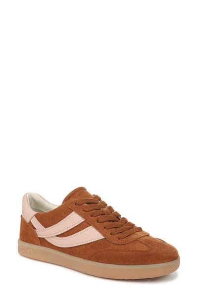 Vince Oasis Sneaker In Brown