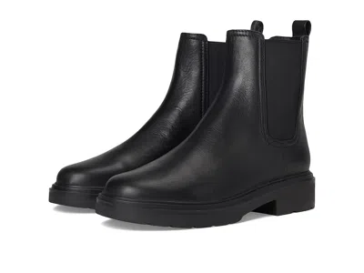 Vince Pinecrest Ii Chelsea Short Boots In Black