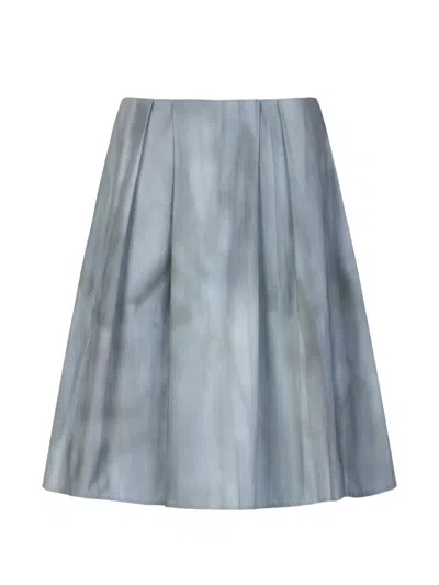 Vince Knee-length Pleated Skirt In Blue