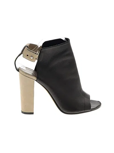 Pre-owned Vince Sandals In Black