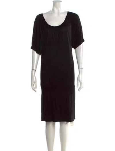 Pre-owned Vince Scoop Neck Knee-length Dress In Black
