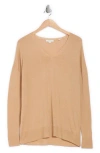 Vince Seamless V-neck Wool Blend Tunic In Brittle