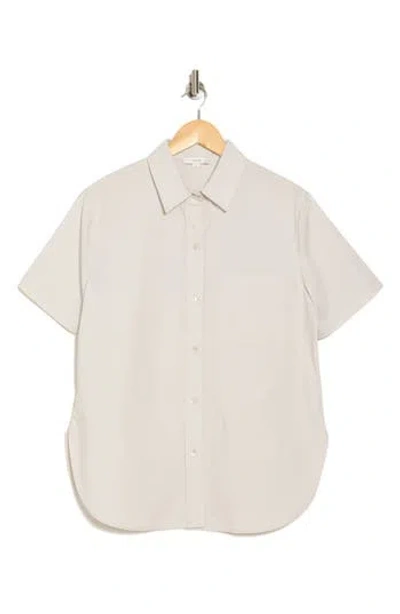 Vince Short Sleeve Cotton Poplin Button-up Shirt In Salt Glass