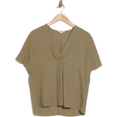 Vince Short Sleeve V-neck Top In Artichoke
