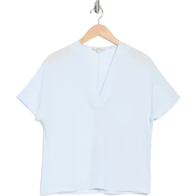 Vince Short Sleeve V-neck Top In Sky