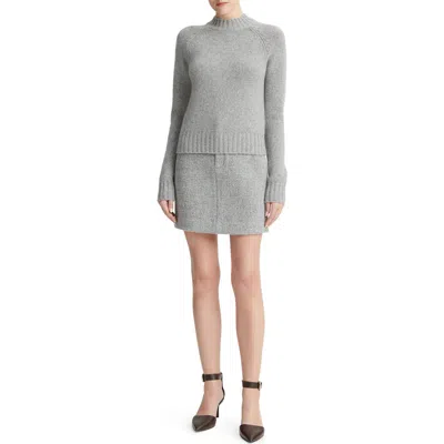 Vince Shrunken Mock Neck Cashmere Sweater In Gray