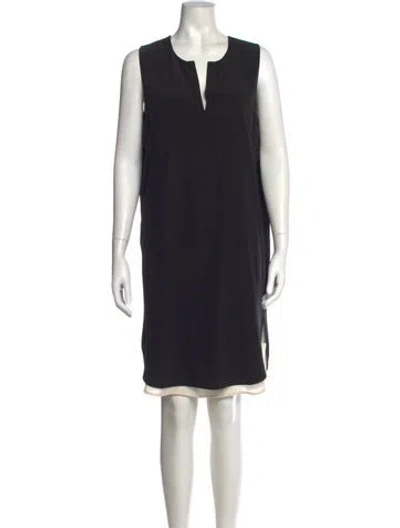 Pre-owned Vince Silk Knee-length Dress In Black