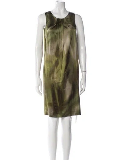 Pre-owned Vince Silk Knee-length Dress In Green