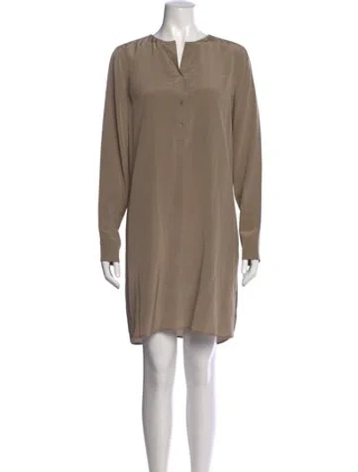 Pre-owned Vince Silk Knee-length Dress In Neutral