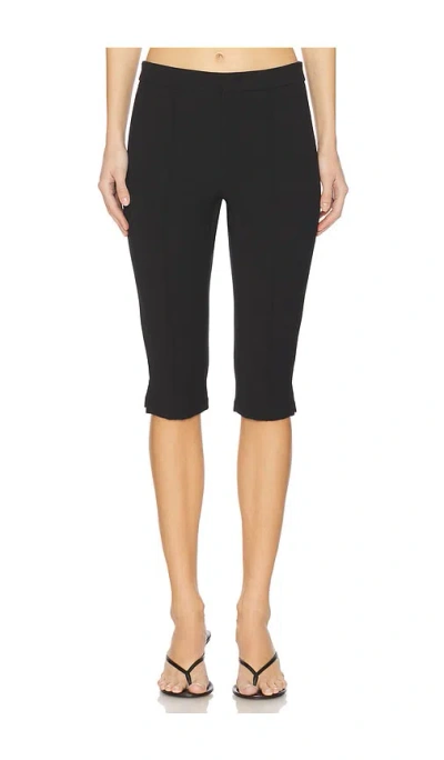 Vince Slim Fit Capri In Black