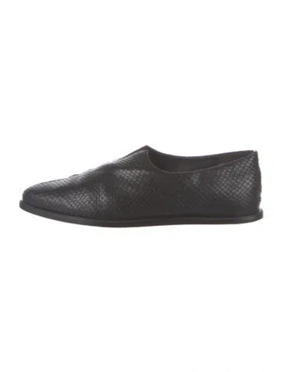 Pre-owned Vince Snakeskin Flats In Black