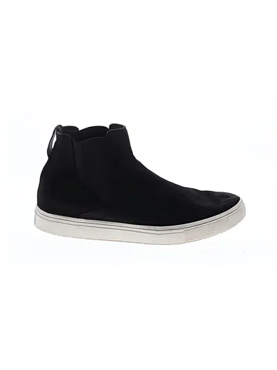 Pre-owned Vince Sneakers In Black