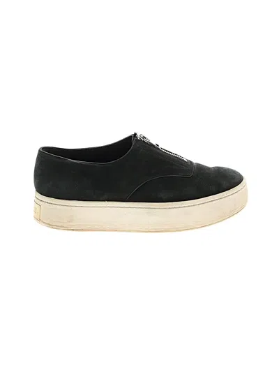 Pre-owned Vince Sneakers In Black