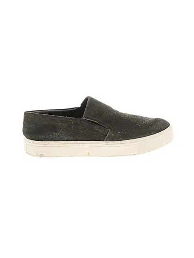 Pre-owned Vince Sneakers In Green