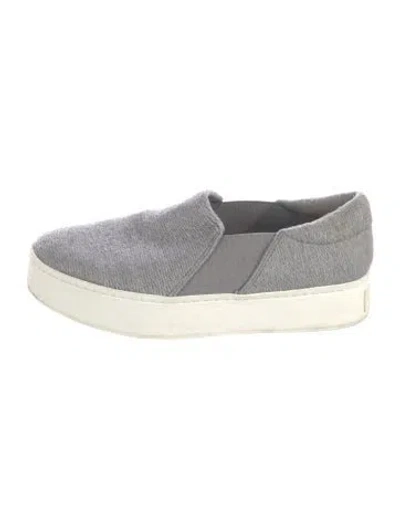 Pre-owned Vince Sneakers In Grey