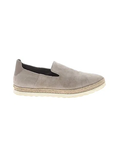 Pre-owned Vince Sneakers In Tan