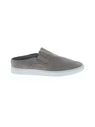 Pre-owned Vince Sneakers In Tan