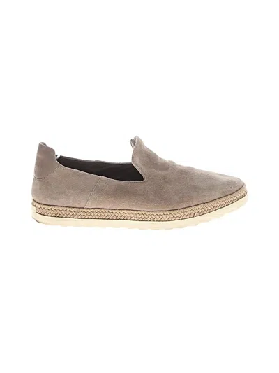 Pre-owned Vince Sneakers In Tan