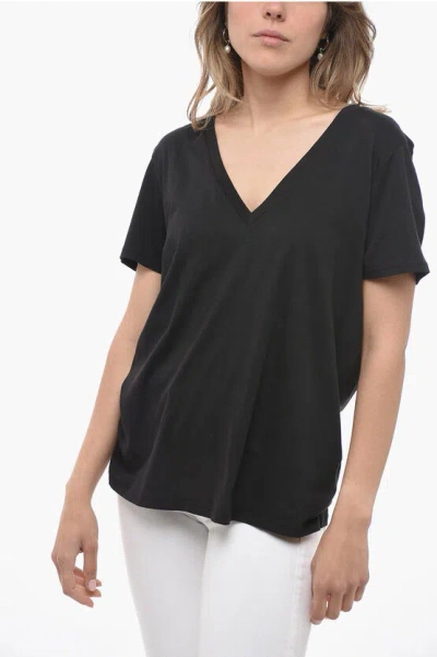 Vince Solid Color Cotton V-neck T-shirt In Black