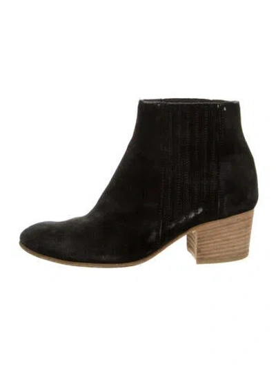 Pre-owned Vince Suede Boots In Black