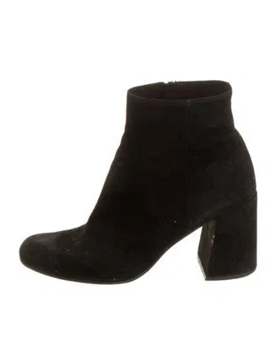 Pre-owned Vince Suede Boots In Black