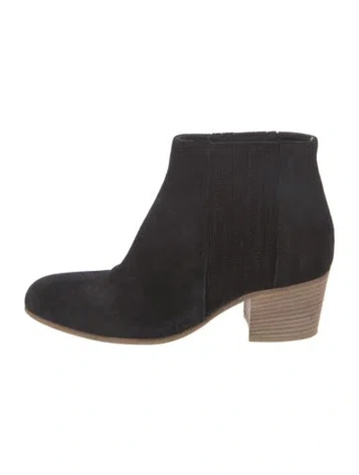 Pre-owned Vince Suede Boots In Black