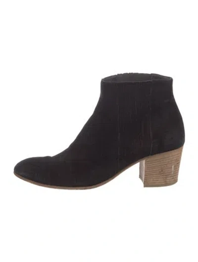 Pre-owned Vince Suede Boots In Black