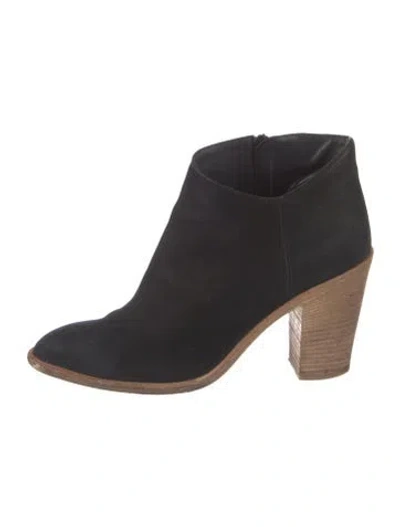 Pre-owned Vince Suede Chelsea Boots In Black