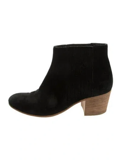Pre-owned Vince Suede Chelsea Boots In Black