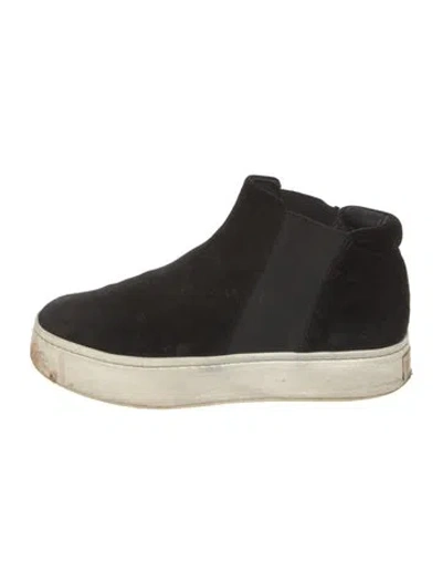 Pre-owned Vince Suede Sneakers In Black
