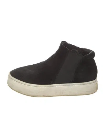 Pre-owned Vince Suede Sneakers In Black