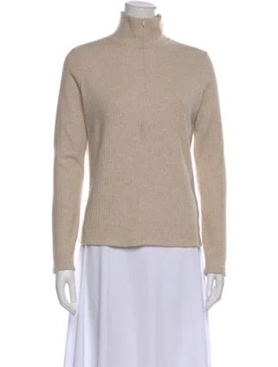 Pre-owned Vince Sweater In Neutral