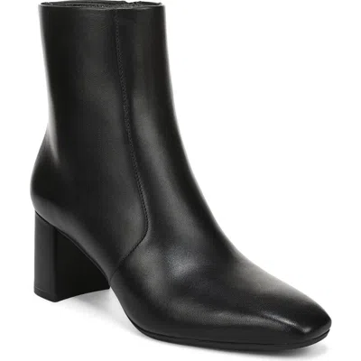 Vince Tegan Leather Ankle Boots In Black