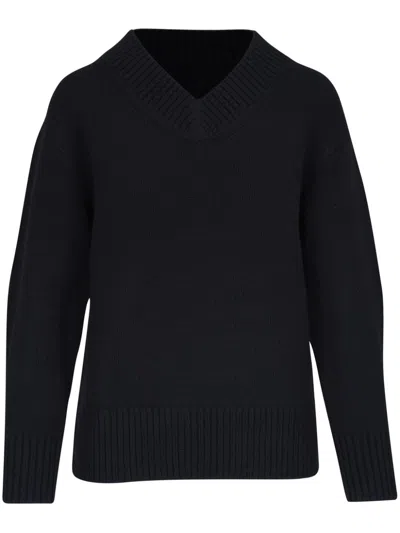 Vince V-neck Jumper In Black