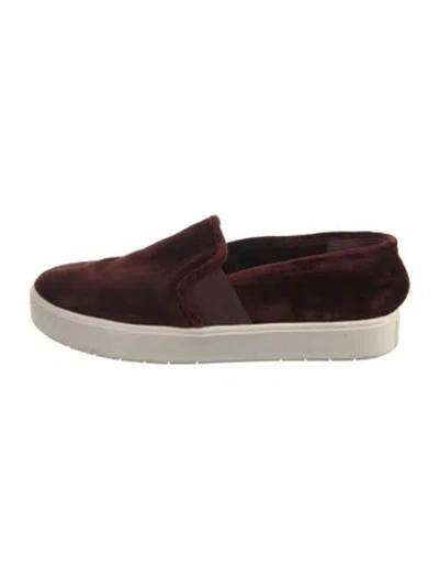 Pre-owned Vince Velvet Loafers In Burgundy